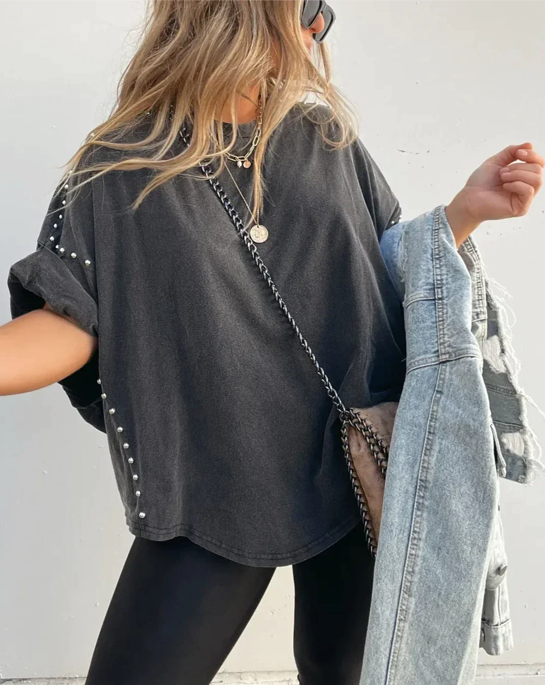 Bella - STUDDED OVERSIZED TEE