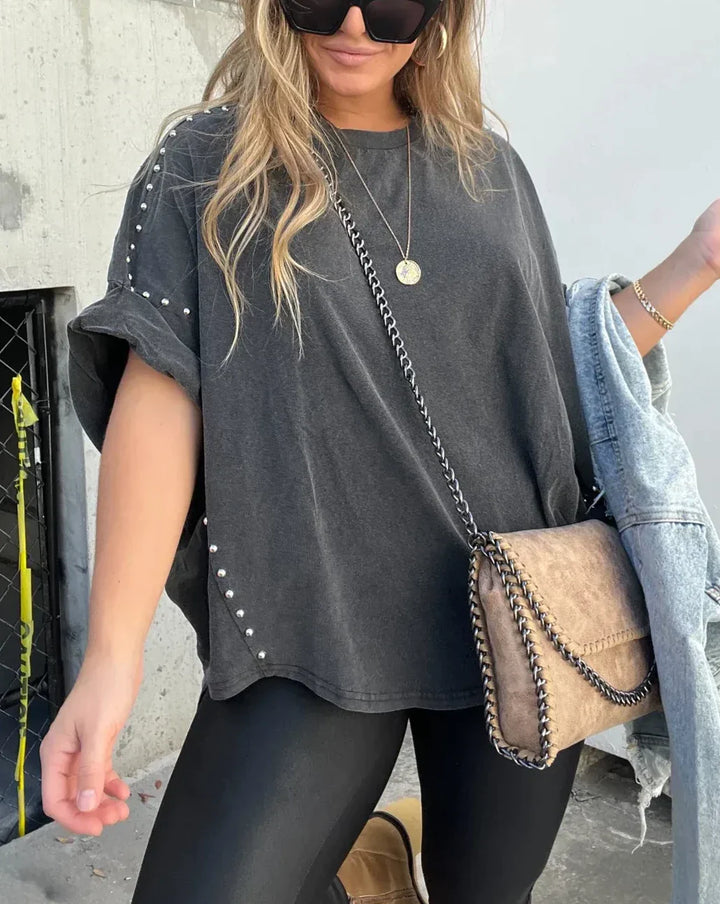 Sara - STUDDED OVERSIZED TEE