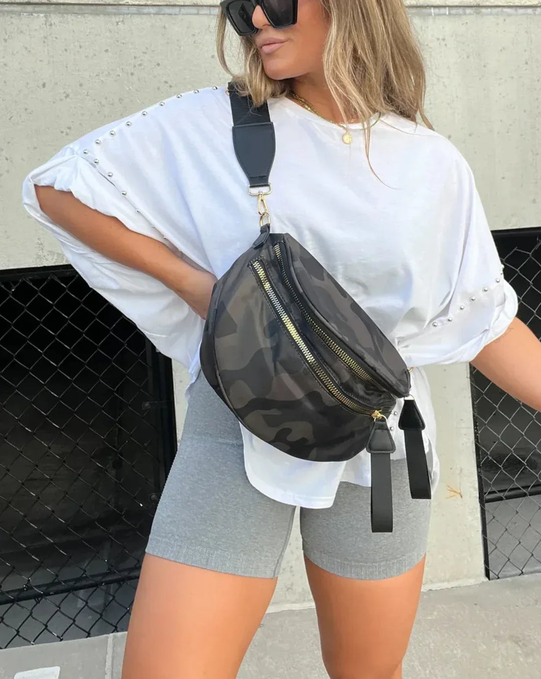 Sara - STUDDED OVERSIZED TEE